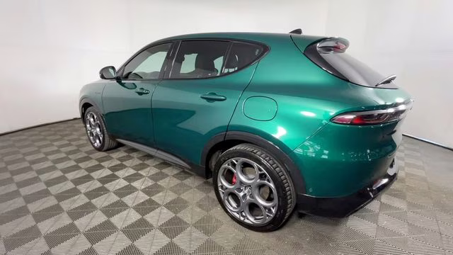 2024 Verde Fangio Tri-Coat Alfa Romeo Tonale Veloce AWD SUV