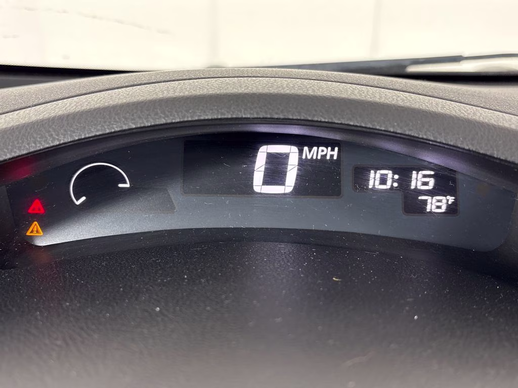 2016 Gun Metallic Nissan LEAF SV FWD Hatchback