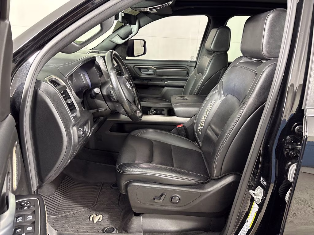 2023 Diamond Black Crystal Pearlcoat Ram 1500 Rebel 4X4 Truck