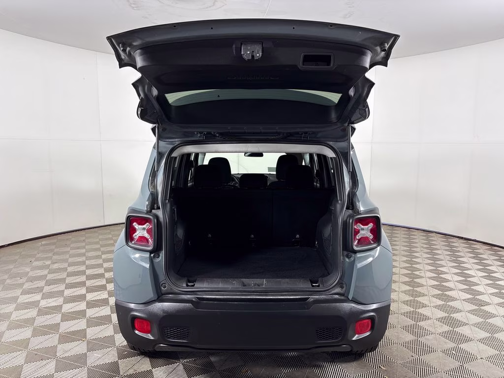 2018 Anvil Jeep Renegade Latitude FWD SUV