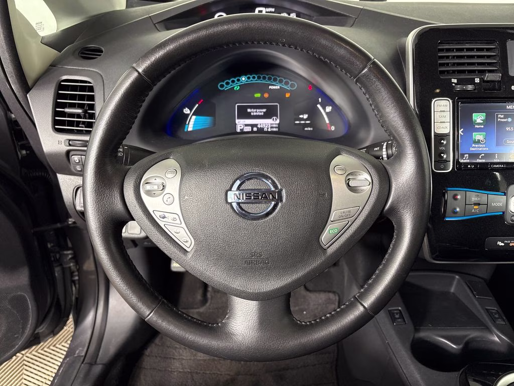 2016 Gun Metallic Nissan LEAF SV FWD Hatchback
