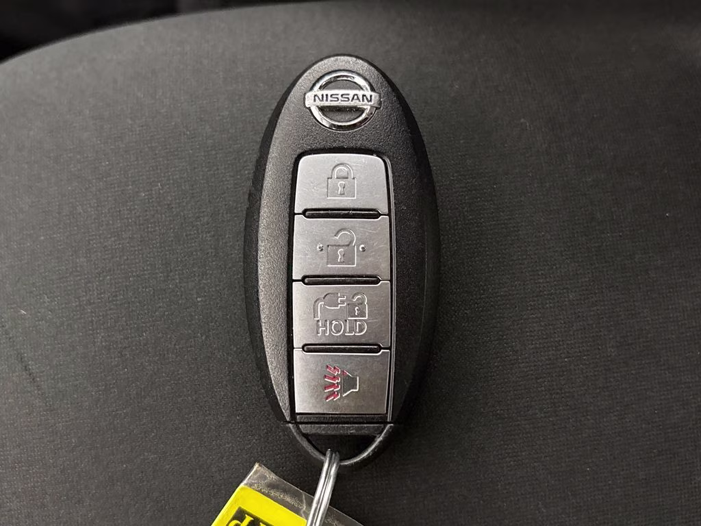 2016 Gun Metallic Nissan LEAF SV FWD Hatchback