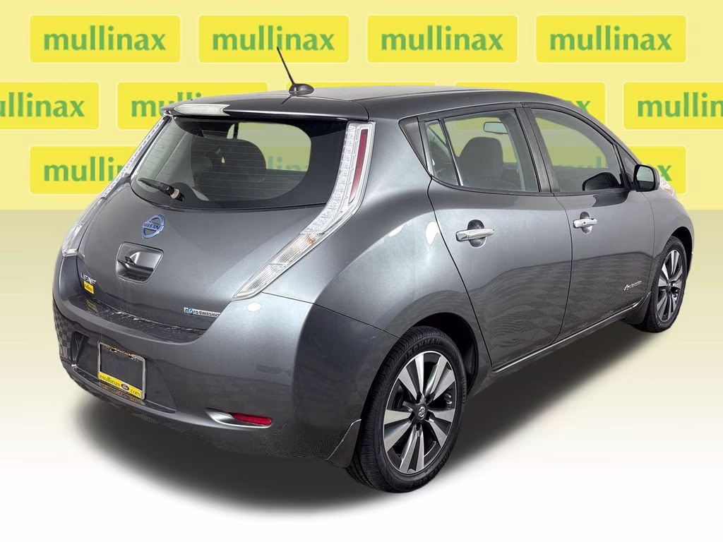 2016 Gun Metallic Nissan LEAF SV FWD Hatchback