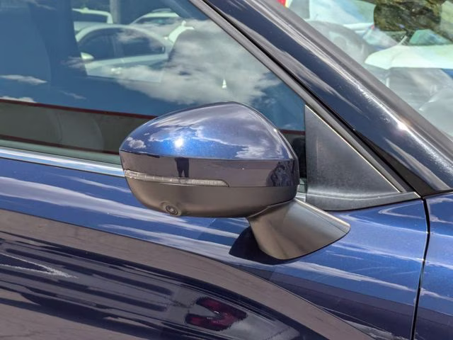 2024 Cosmic Blue Metallic Mitsubishi Outlander SE FWD SUV