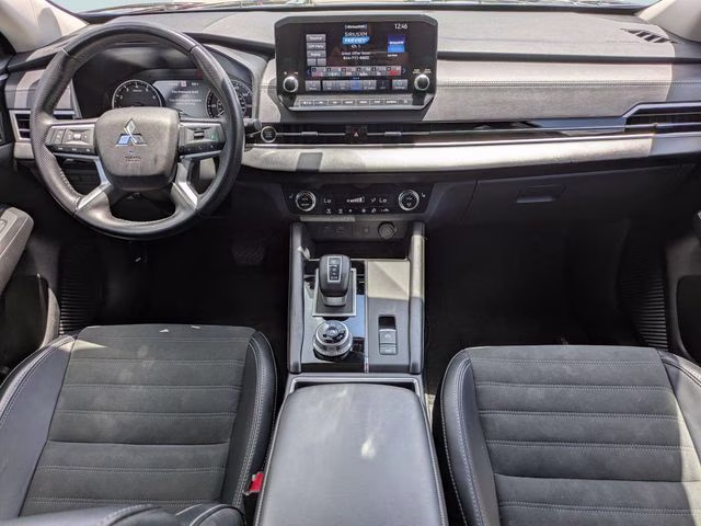 2024 Cosmic Blue Metallic Mitsubishi Outlander SE FWD SUV