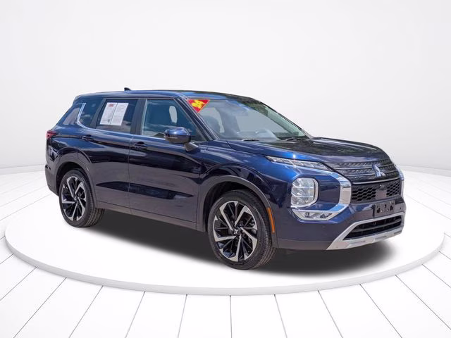 2024 Cosmic Blue Metallic Mitsubishi Outlander SE FWD SUV