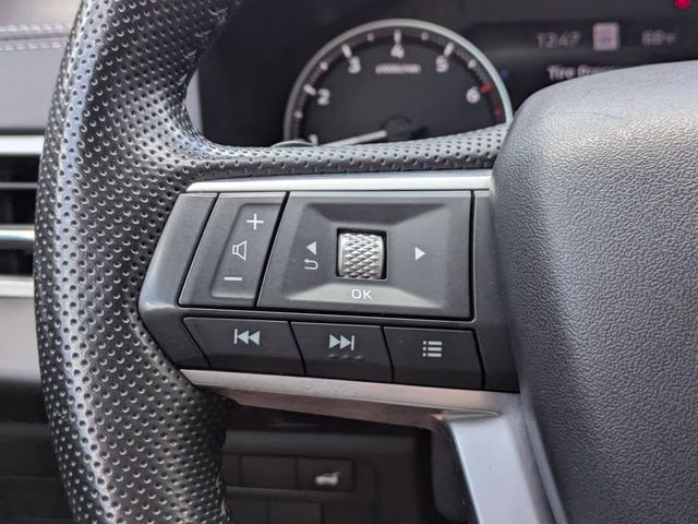 2024 Cosmic Blue Metallic Mitsubishi Outlander SE FWD SUV
