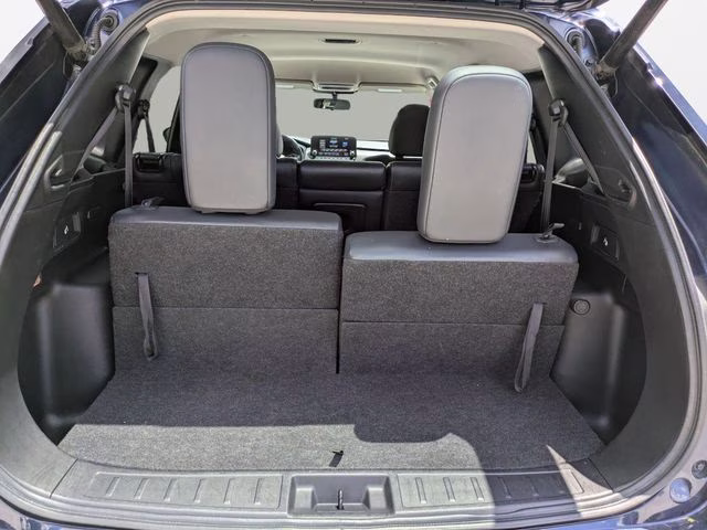 2024 Cosmic Blue Metallic Mitsubishi Outlander SE FWD SUV
