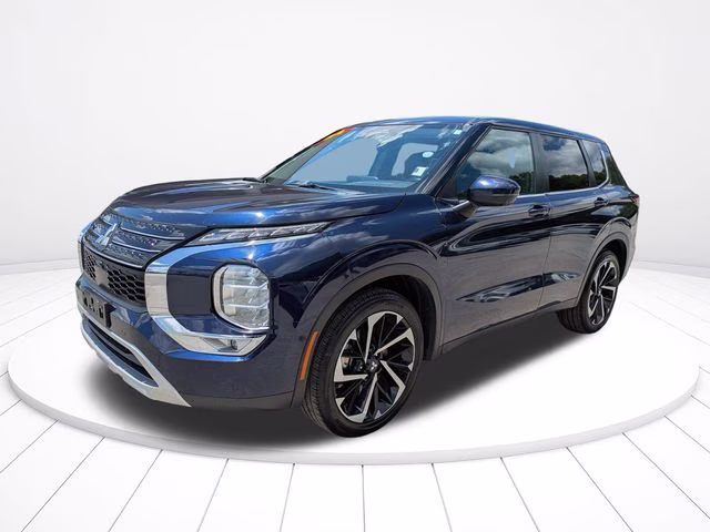 2024 Cosmic Blue Metallic Mitsubishi Outlander SE FWD SUV