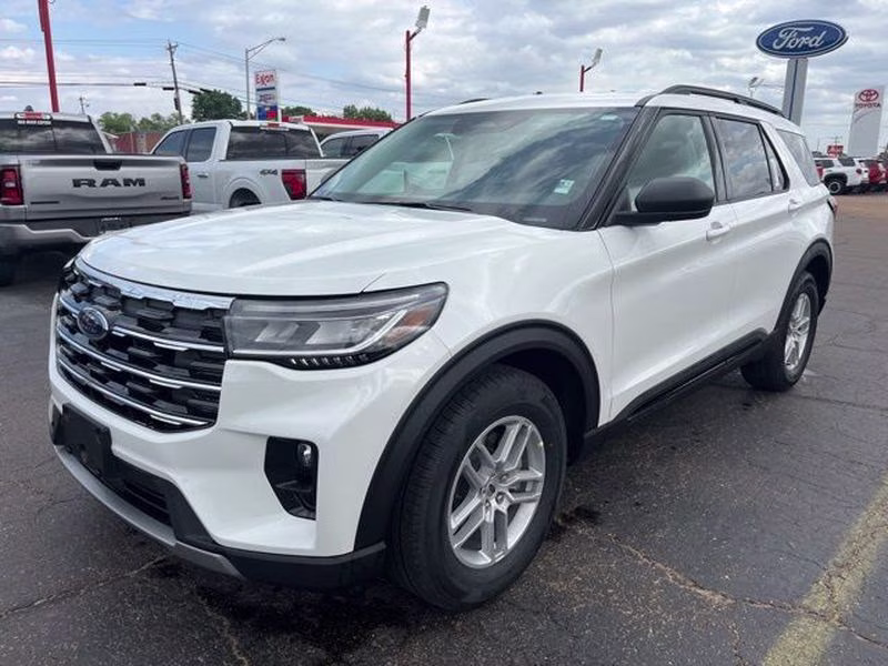 2026 Star White Metallic Tri-Coat Ford Explorer Active w/200A Pkg RWD SUV