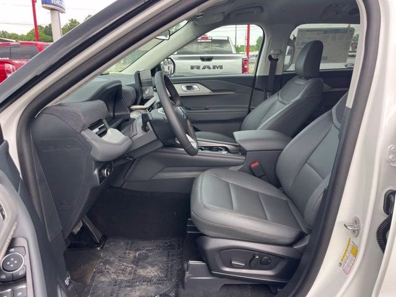2026 Star White Metallic Tri-Coat Ford Explorer Active w/200A Pkg RWD SUV