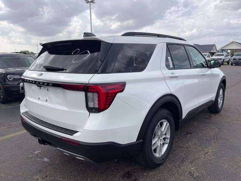 2026 Star White Metallic Tri-Coat Ford Explorer Active w/200A Pkg RWD SUV