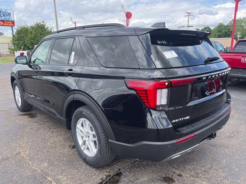2026 Agate Black Metallic Ford Explorer Active w/200A Pkg RWD SUV