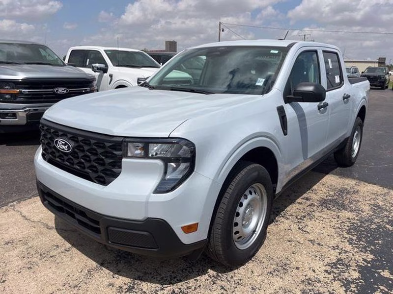 2026 Space White Metallic Ford Maverick XL FWD Truck