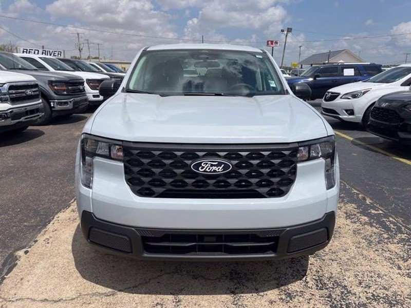 2026 Space White Metallic Ford Maverick XL FWD Truck