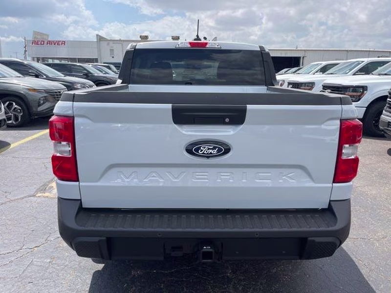 2026 Space White Metallic Ford Maverick XL FWD Truck