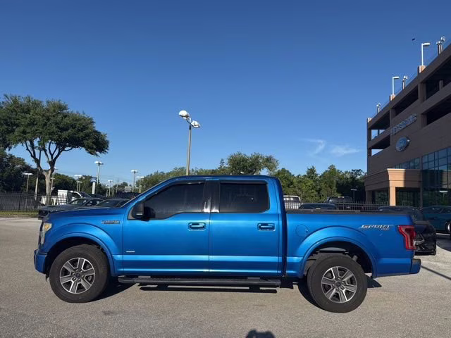 2016 Blue Flame Metallic Ford F-150 XLT Crew Cab Pickup 4X4 Truck
