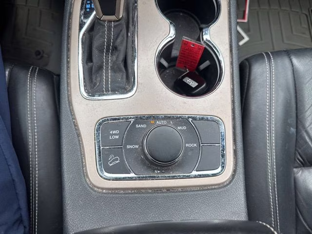 2017 Velvet Red Pearlcoat Jeep Grand Cherokee Limited 4X4 SUV