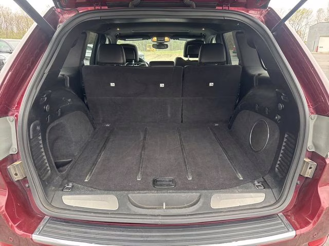 2017 Velvet Red Pearlcoat Jeep Grand Cherokee Limited 4X4 SUV