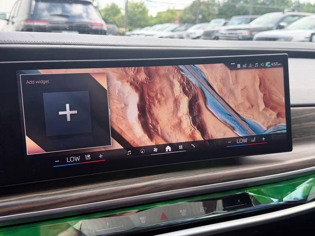 2023 Aventurin Red Metallic BMW 7 Series 740i RWD Sedan