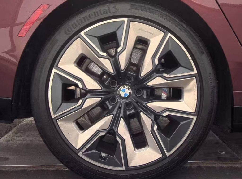 2023 Red Metallic BMW 7 Series 740i RWD Sedan