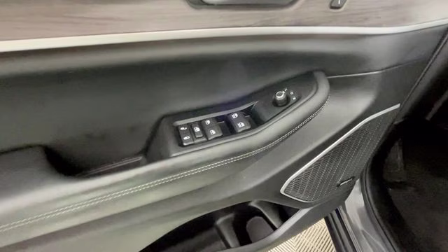 2022 Baltic Gray Metallic Clearcoat Jeep Grand Cherokee 4xe 4X4 SUV