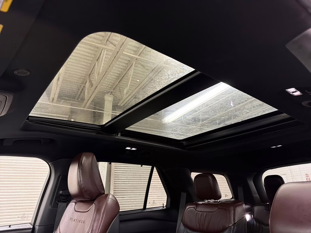 2020 Agate Black Metallic Ford Explorer Platinum 4X4 SUV