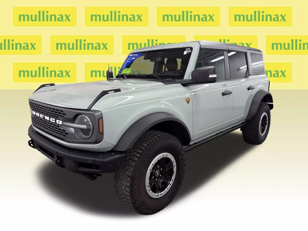 2023 Cactus Gray Ford Bronco Badlands 4X4 SUV