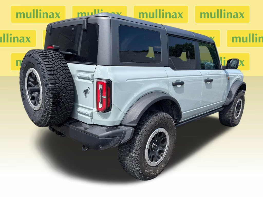 2023 Cactus Gray Ford Bronco Badlands 4X4 SUV