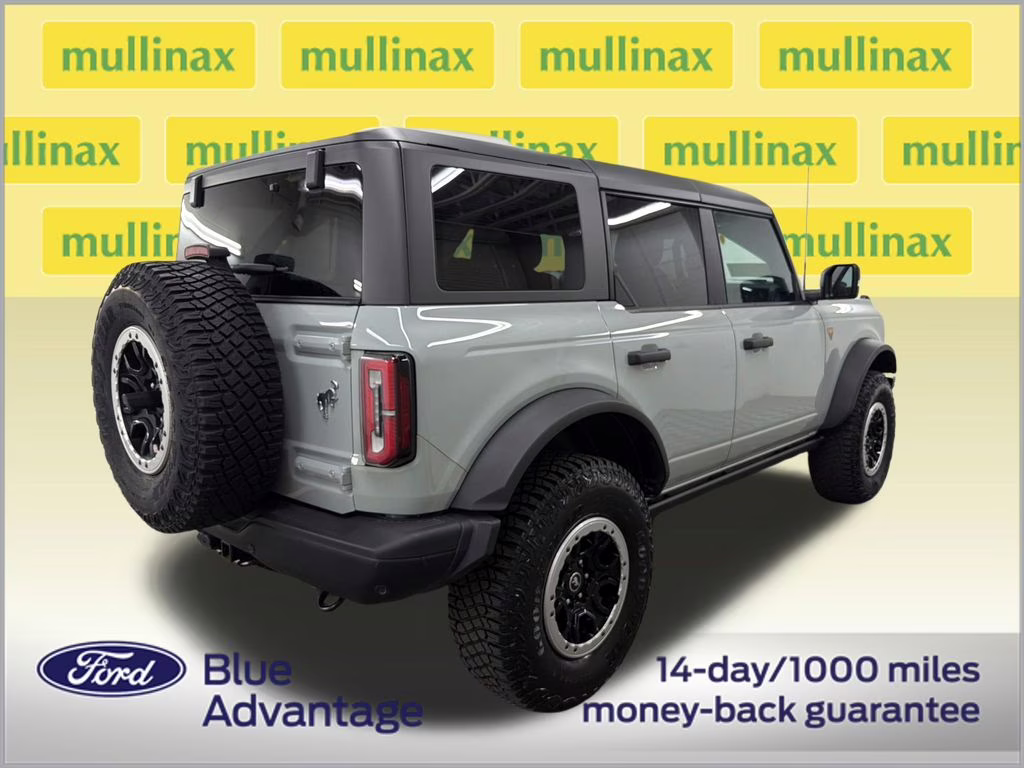 2023 Cactus Gray Ford Bronco Badlands 4X4 SUV