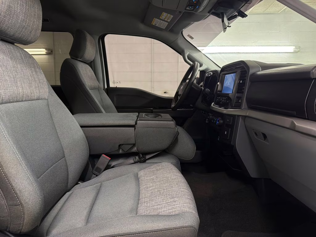 2022 Oxford White Ford F-150 XLT 4X4 Truck