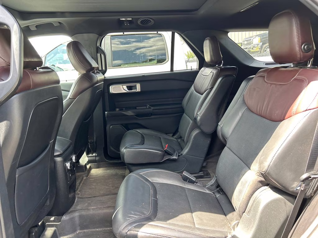 2020 Agate Black Metallic Ford Explorer Platinum 4X4 SUV