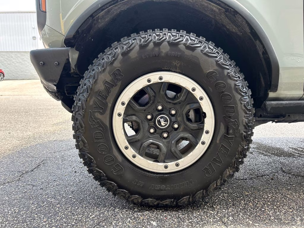 2023 Cactus Gray Ford Bronco Badlands 4X4 SUV