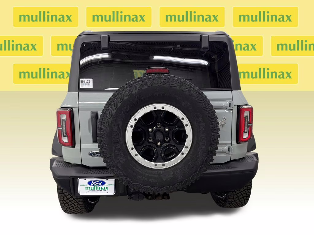 2023 Cactus Gray Ford Bronco Badlands 4X4 SUV