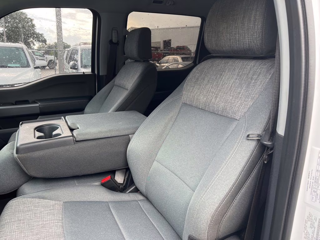 2022 Oxford White Ford F-150 XLT 4X4 Truck