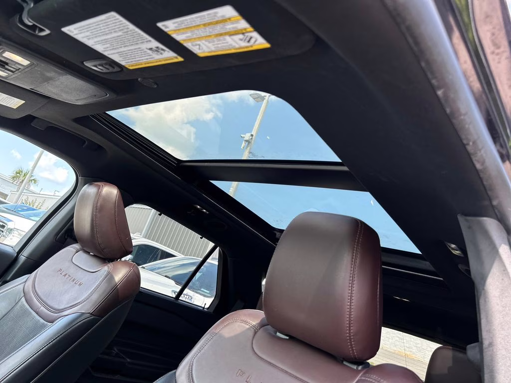 2020 Agate Black Metallic Ford Explorer Platinum 4X4 SUV