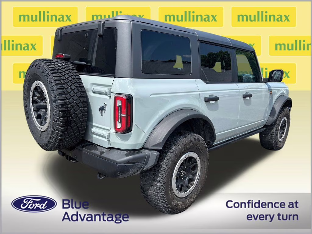 2023 Cactus Gray Ford Bronco Badlands 4X4 SUV