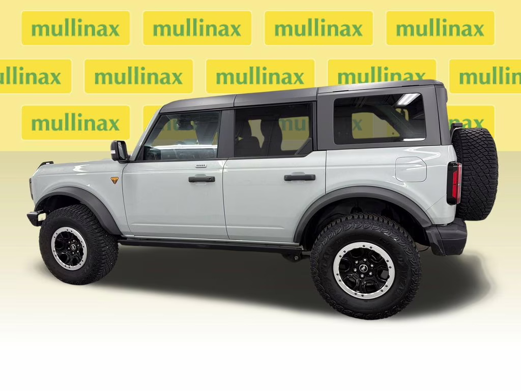 2023 Cactus Gray Ford Bronco Badlands 4X4 SUV