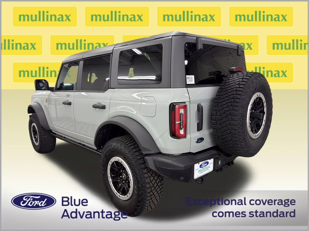 2023 Cactus Gray Ford Bronco Badlands 4X4 SUV