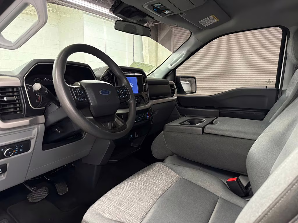 2022 Oxford White Ford F-150 XLT 4X4 Truck