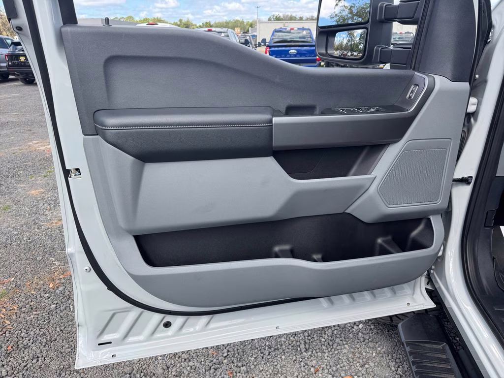 2026 Avalanche Ford Super Duty F-250 SRW XL STX DIESEL (LVL/37s) 4X4 Truck