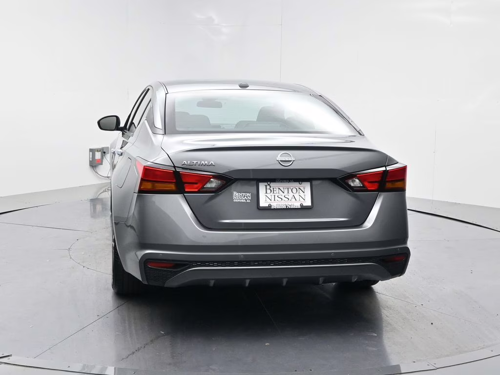 2025 Gun Metallic Nissan Altima 2.5 SV FWD Sedan