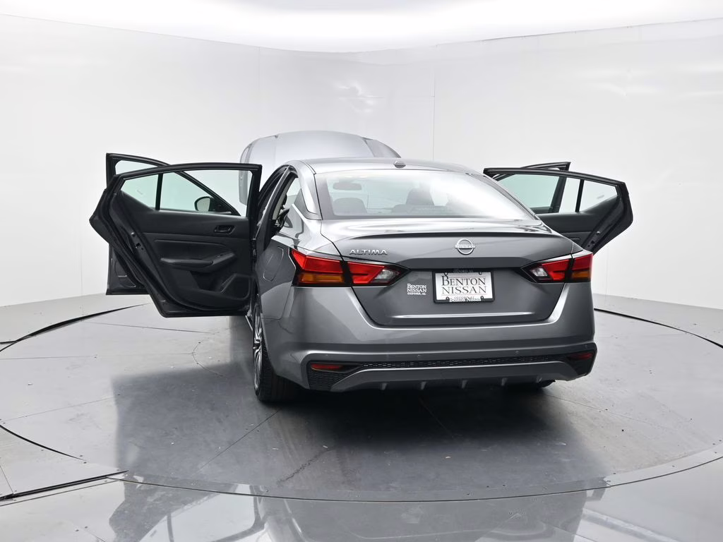 2025 Gun Metallic Nissan Altima 2.5 SV FWD Sedan
