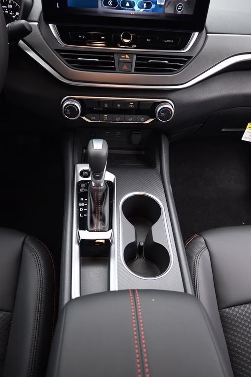 2026 Super Black Clearcoat Nissan Altima 2.5 SR FWD Sedan