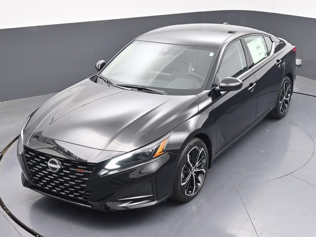 2026 Super Black Clearcoat Nissan Altima 2.5 SR FWD Sedan