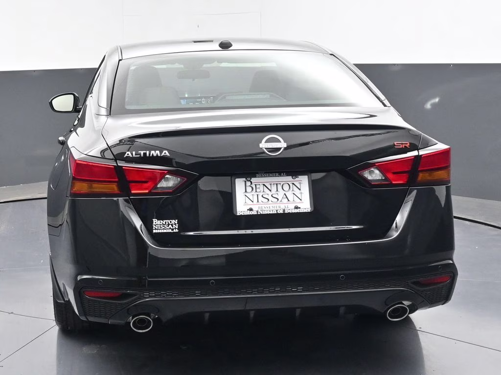 2026 Super Black Clearcoat Nissan Altima 2.5 SR FWD Sedan