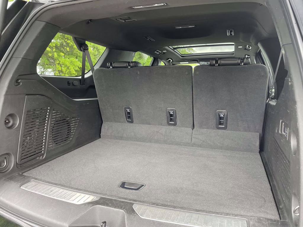 2024 Onyx Black GMC Yukon XL Denali 4X4 SUV