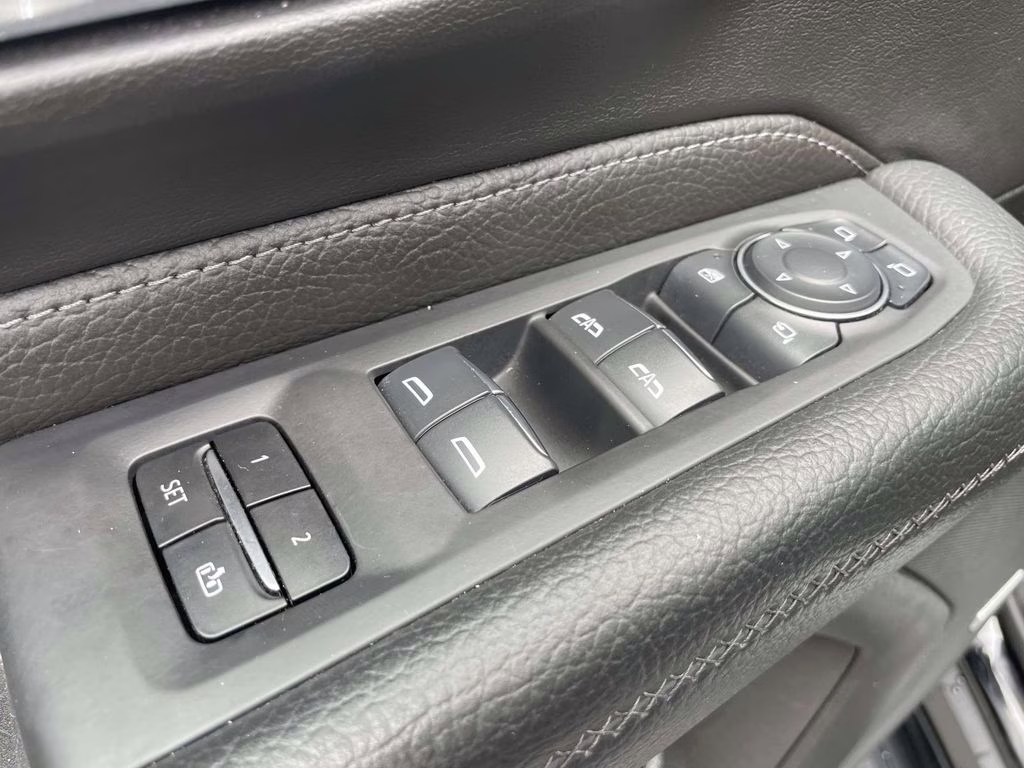 2024 Onyx Black GMC Yukon XL Denali 4X4 SUV