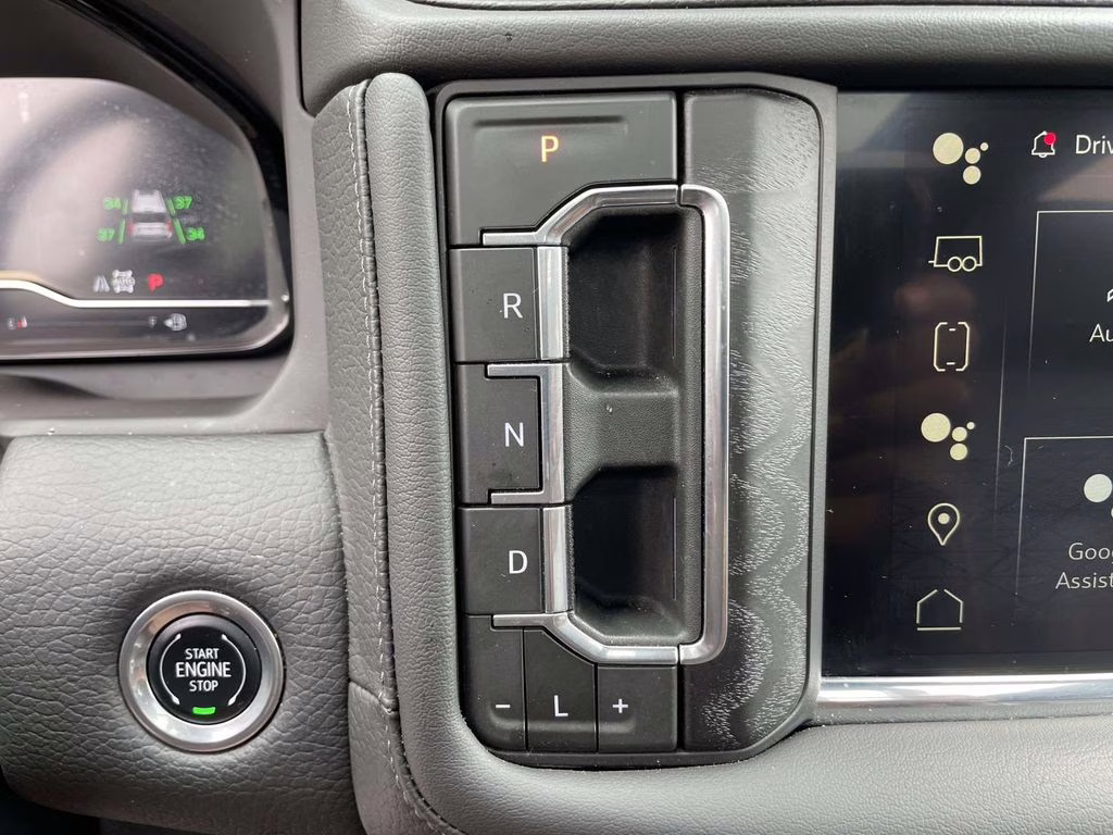 2024 Onyx Black GMC Yukon XL Denali 4X4 SUV