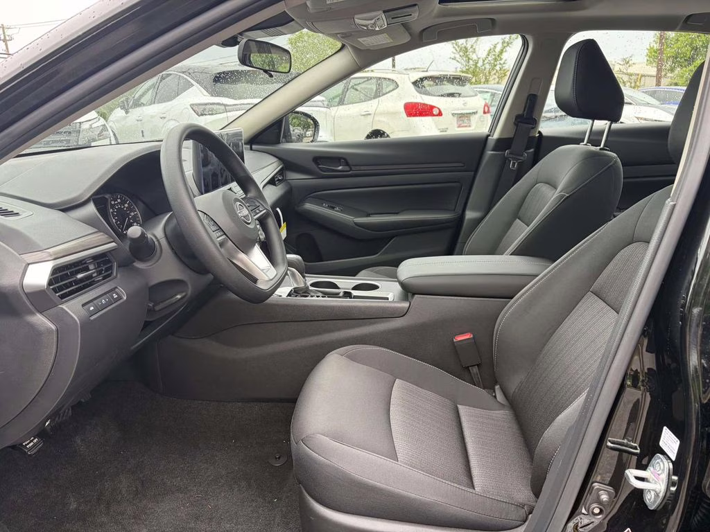 2026 Super Black Clearcoat Nissan Altima 2.5 SV FWD Sedan